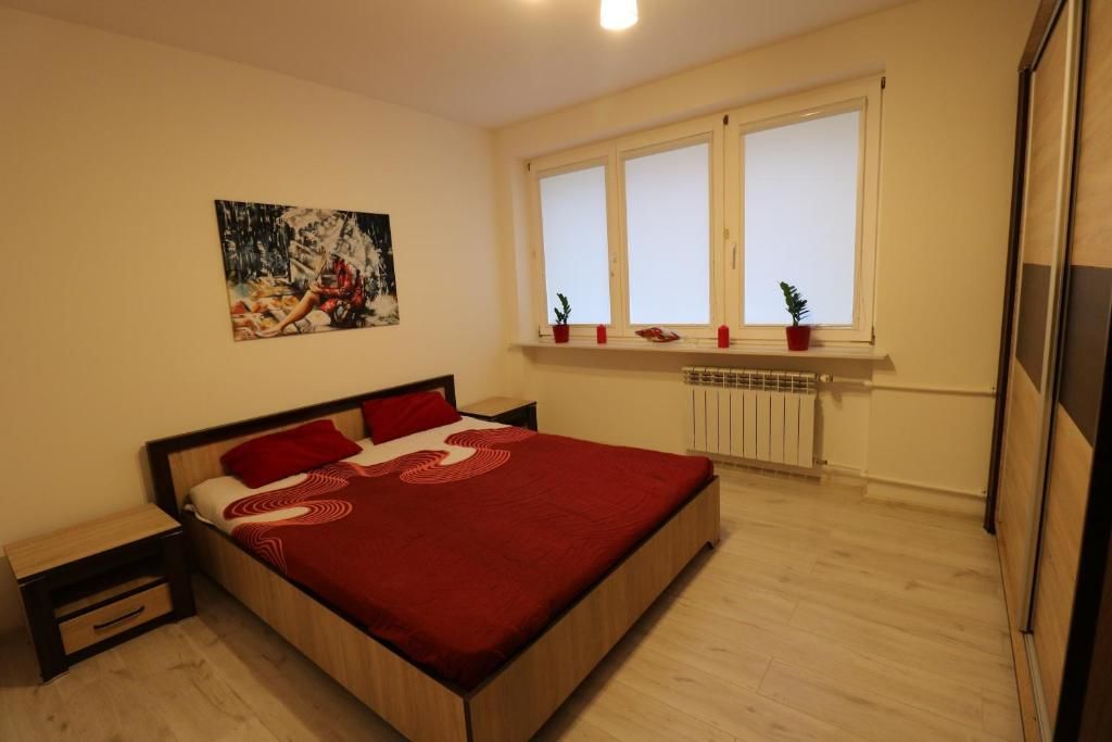 Апартаменты Apartment Mona Warsaw przy stacji metra Варшава